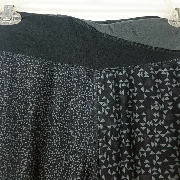 NIKE Dri-Fit black crop leggings size  XS - Picture 4 of 5